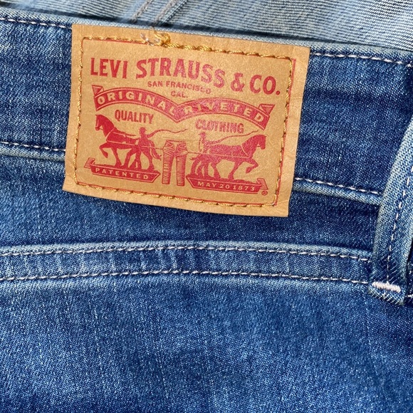 🌟EUC Levi’s Classic Mid Rise Skinny Jeans - Picture 6 of 6